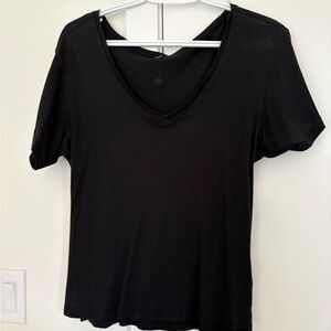 lululemon athletica Black Short Sleeve Tee